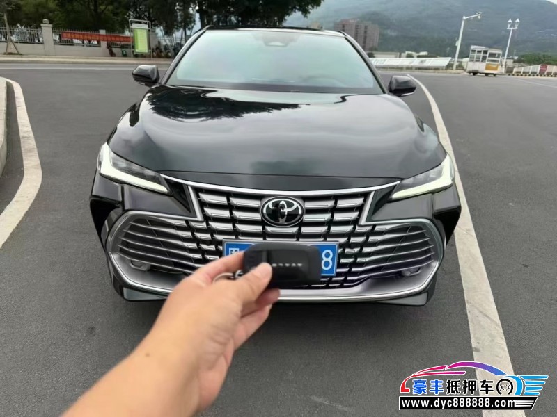 25年丰田亚洲龙轿车抵押车出售