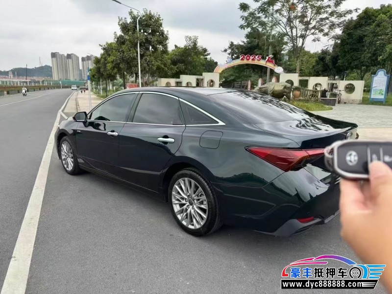 25年丰田亚洲龙轿车抵押车出售