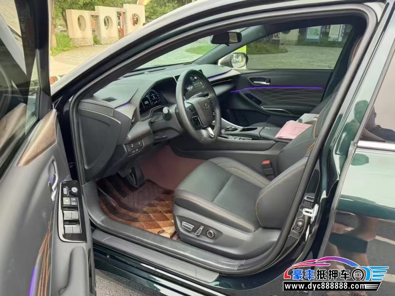 25年丰田亚洲龙轿车抵押车出售