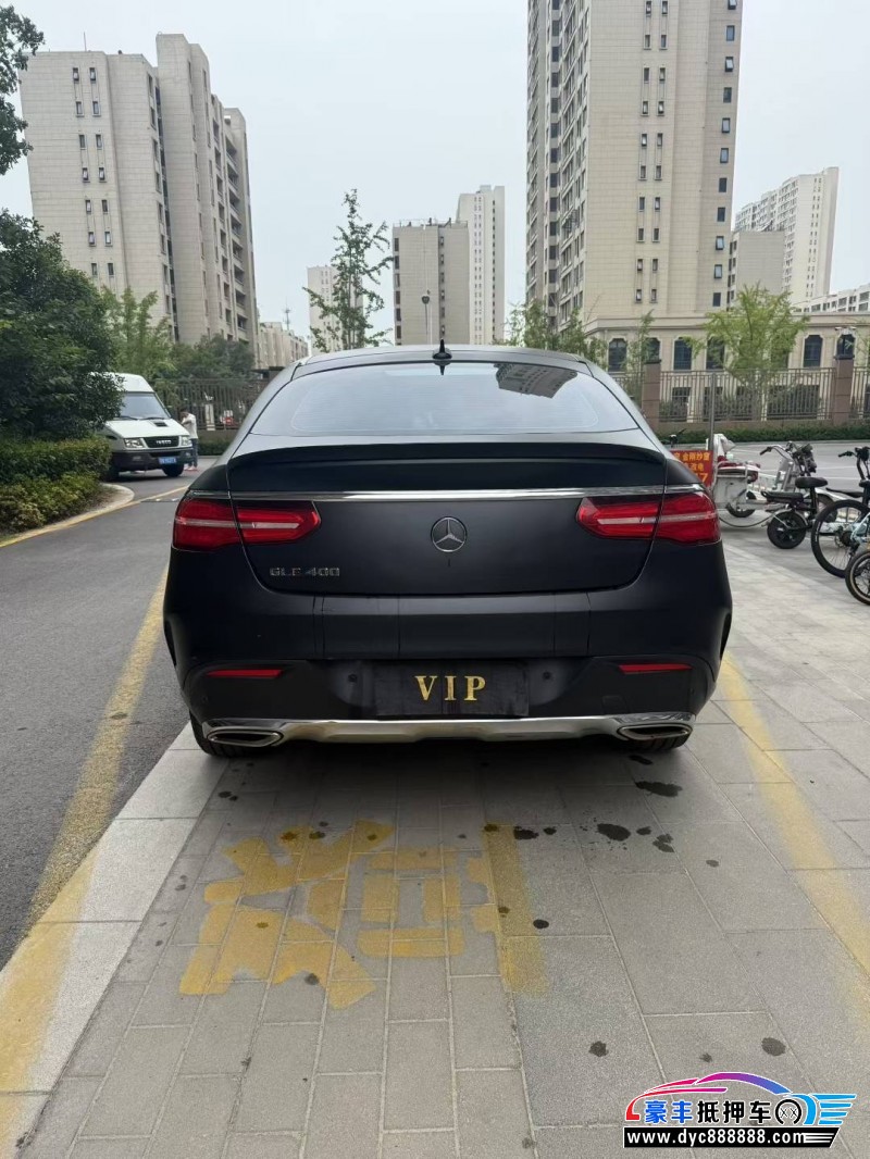 17年奔驰GLE轿车抵押车出售