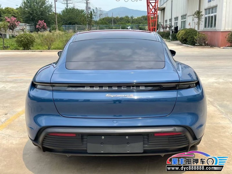 21年保时捷TaYcan轿车抵押车出售