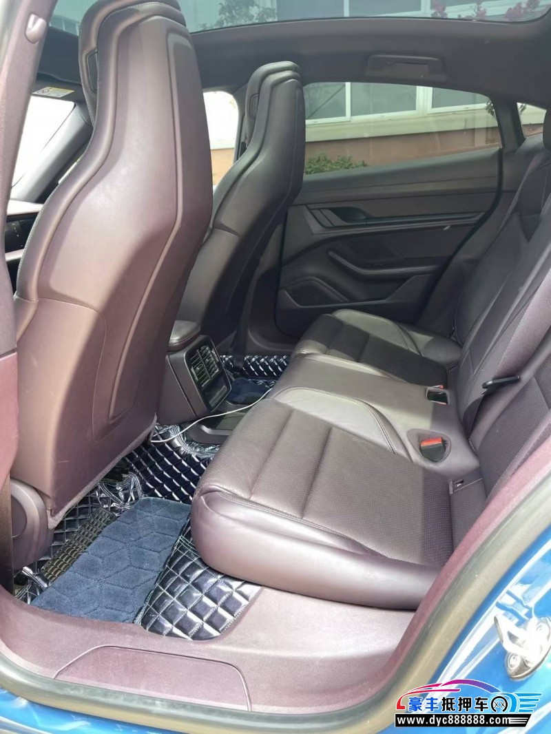 21年保时捷TaYcan轿车抵押车出售