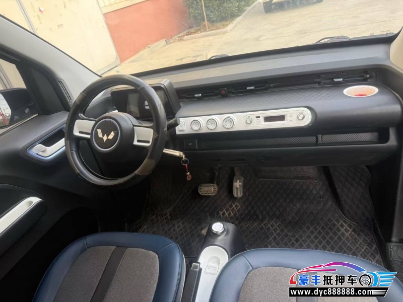 22年五菱汽车迷你轿车抵押车出售