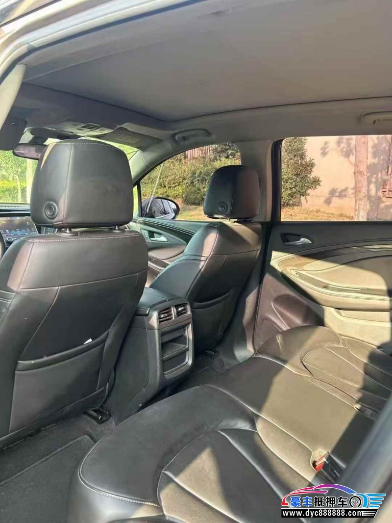 18年别克昂科威轿车抵押车出售