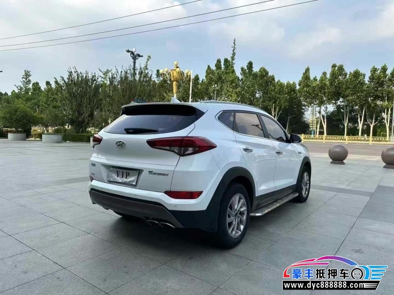 16年现代途胜轿车抵押车出售