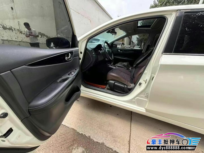 18年日产骐达轿车抵押车出售