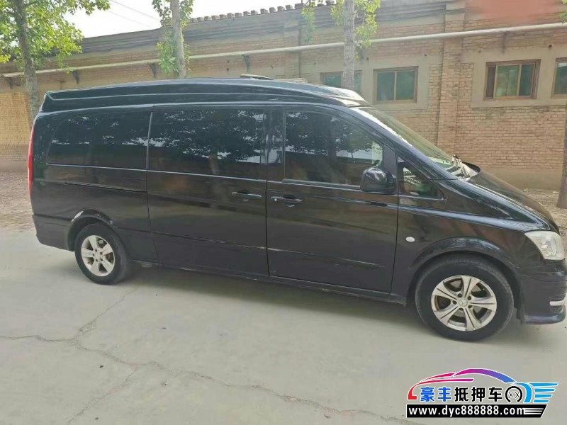 12年奔驰威霆轿车抵押车出售