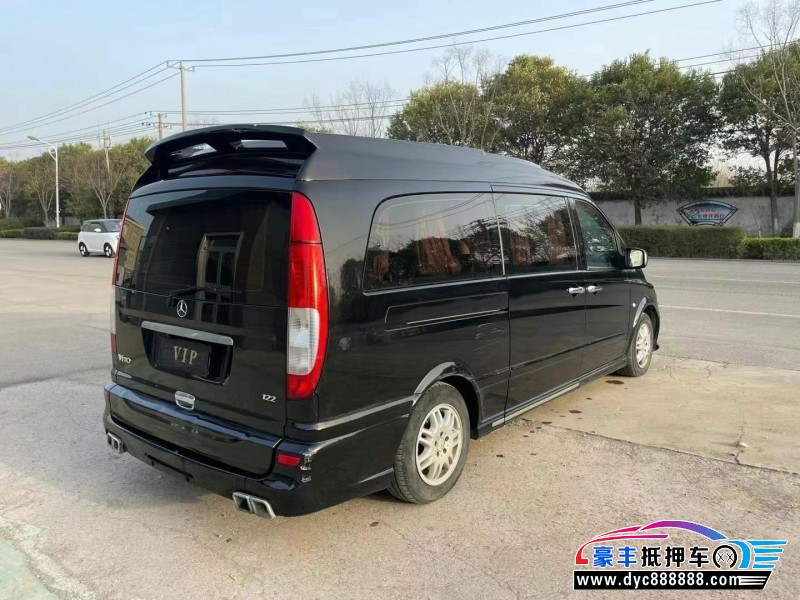 14年奔驰威霆轿车抵押车出售