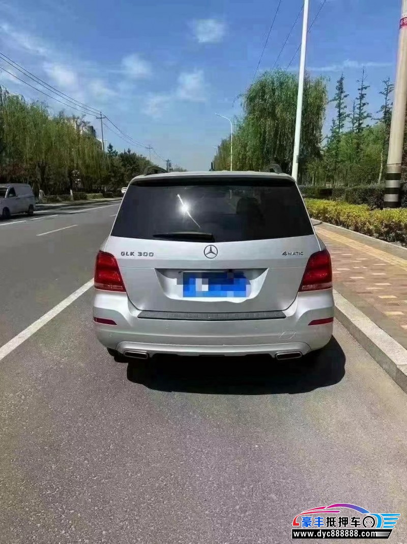 13年奔驰GLK轿车抵押车出售