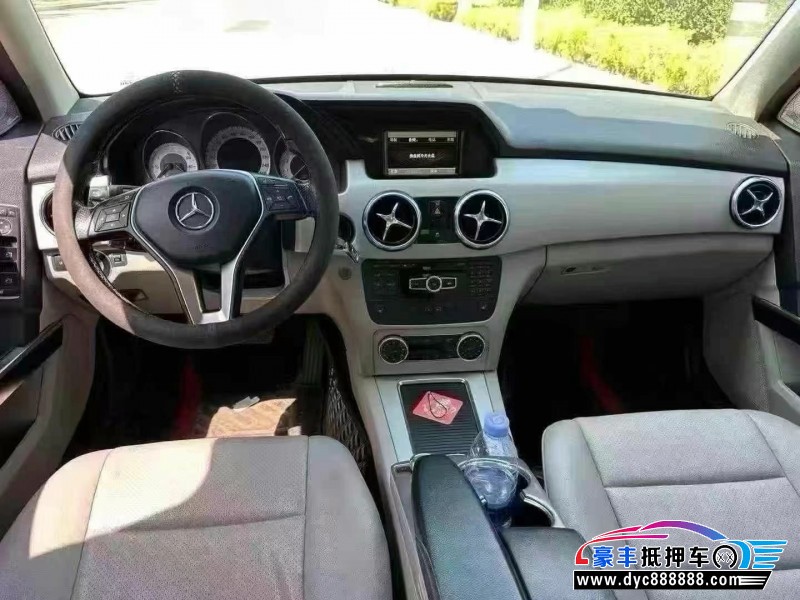 13年奔驰GLK轿车抵押车出售