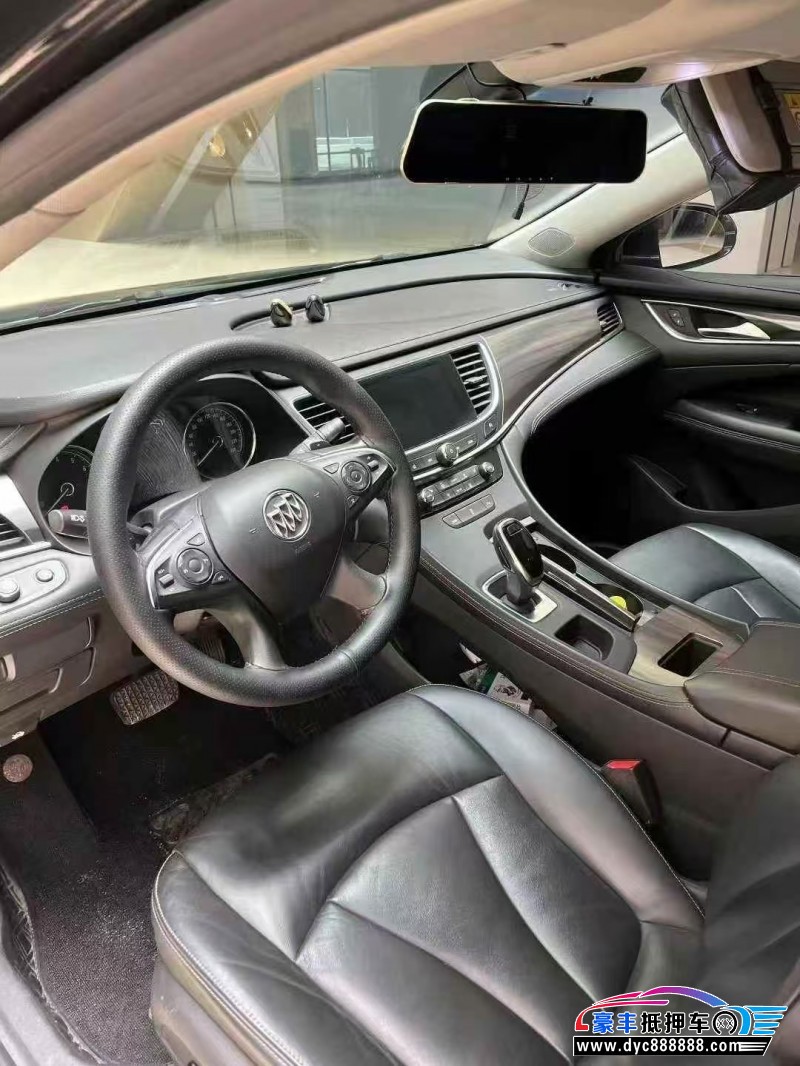 20年别克君越轿车抵押车出售