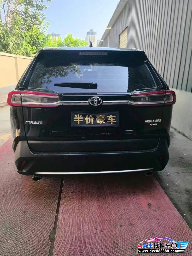 22年丰田威兰达轿车抵押车出售