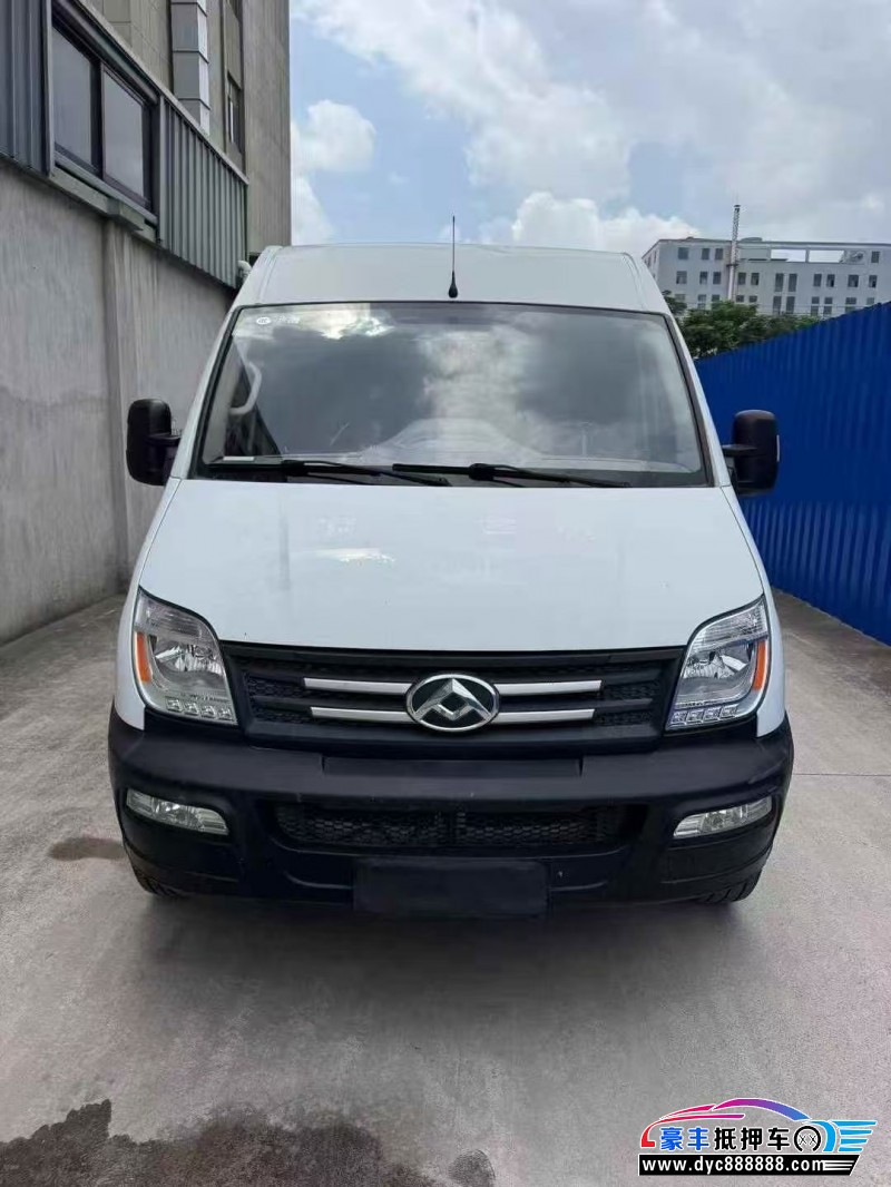 21年上汽大通V80轿车抵押车出售