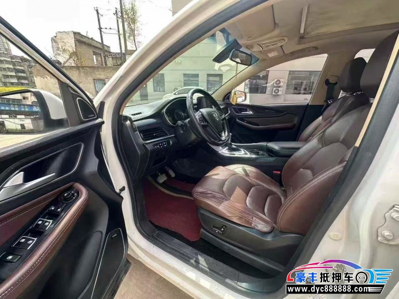 19年宝骏560轿车抵押车出售