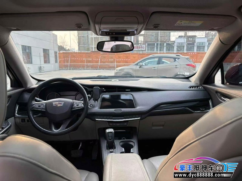 19年凯迪拉克XT4轿车抵押车出售