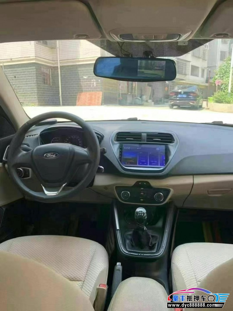 16年福特福睿斯轿车抵押车出售