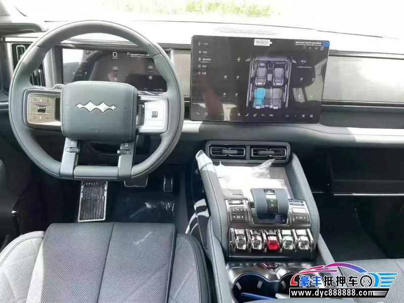 25年方程豹5轿车抵押车出售