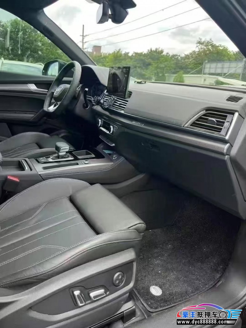 23年奥迪Q5轿车抵押车出售