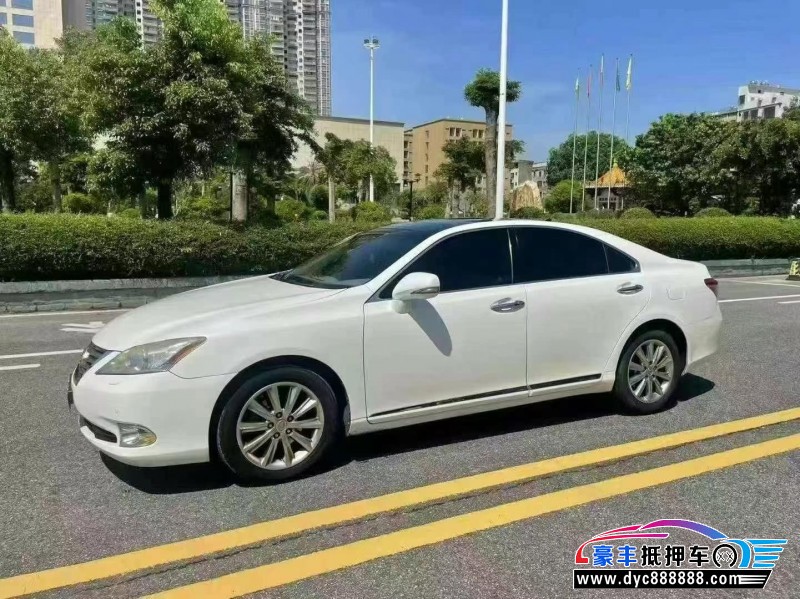 12年雷克萨斯ES轿车抵押车出售