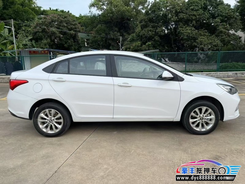 24年奇瑞艾瑞泽轿车抵押车出售