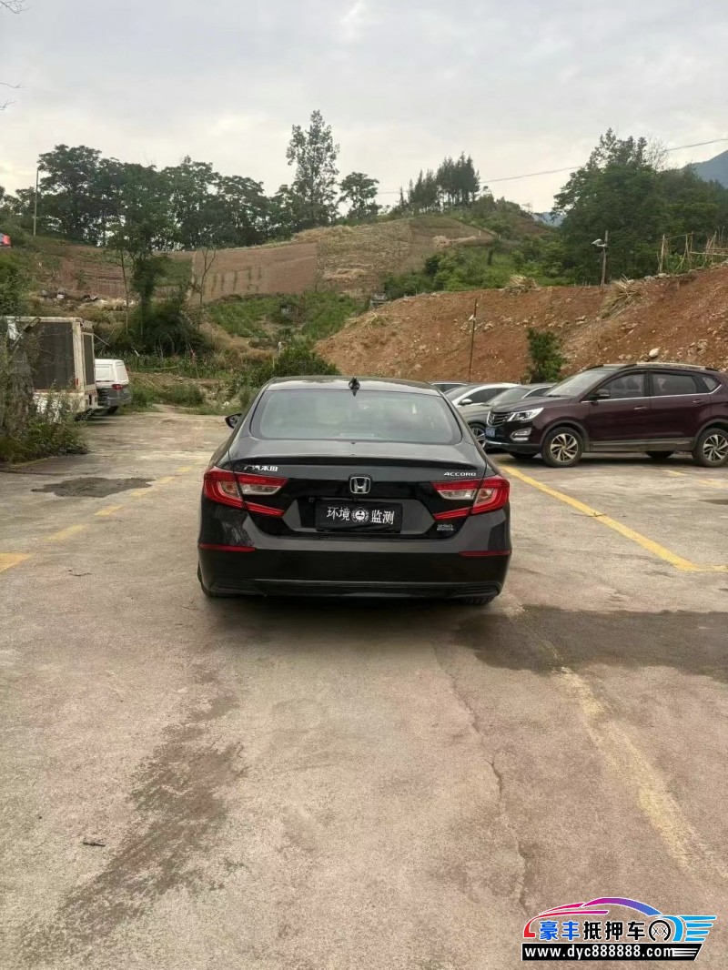 18年本田雅阁轿车抵押车出售