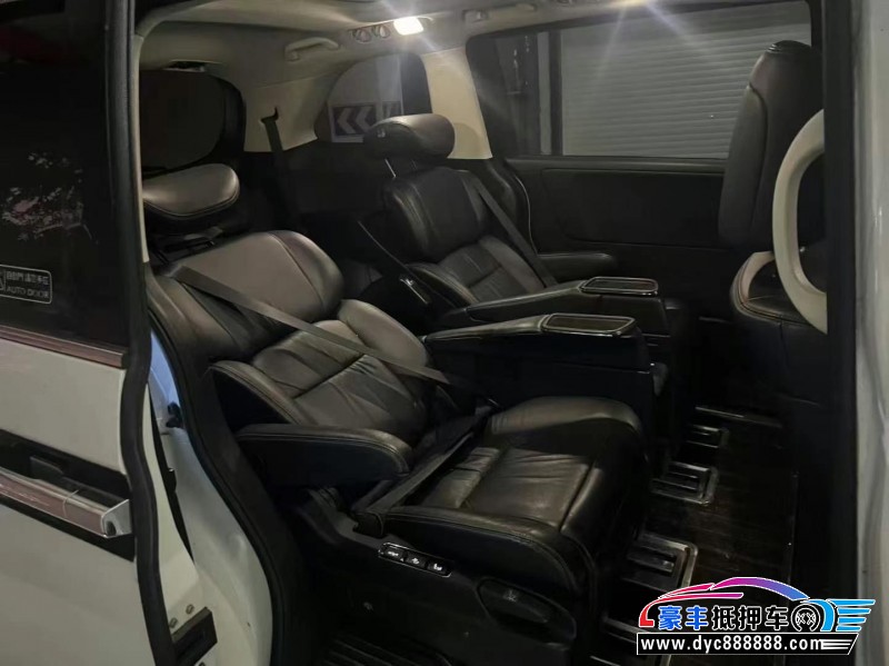 18年本田艾力绅轿车抵押车出售