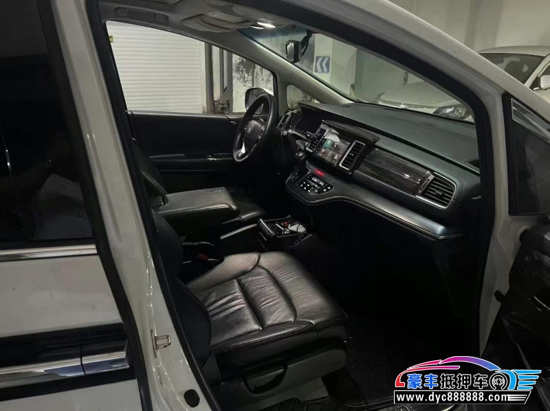 18年本田艾力绅轿车抵押车出售