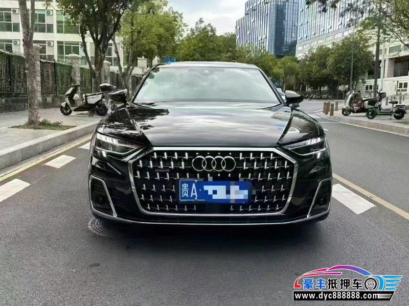 抵押车出售23年奥迪A8轿车