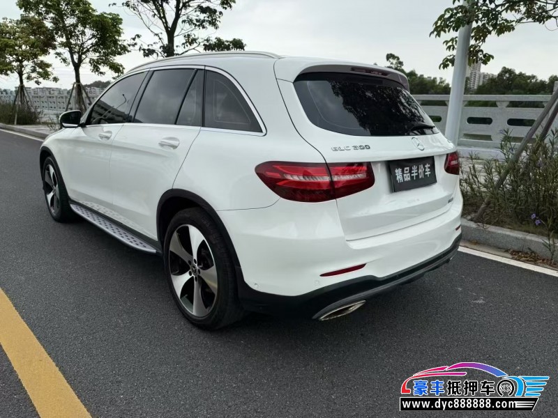 18年奔驰GLC轿车抵押车出售