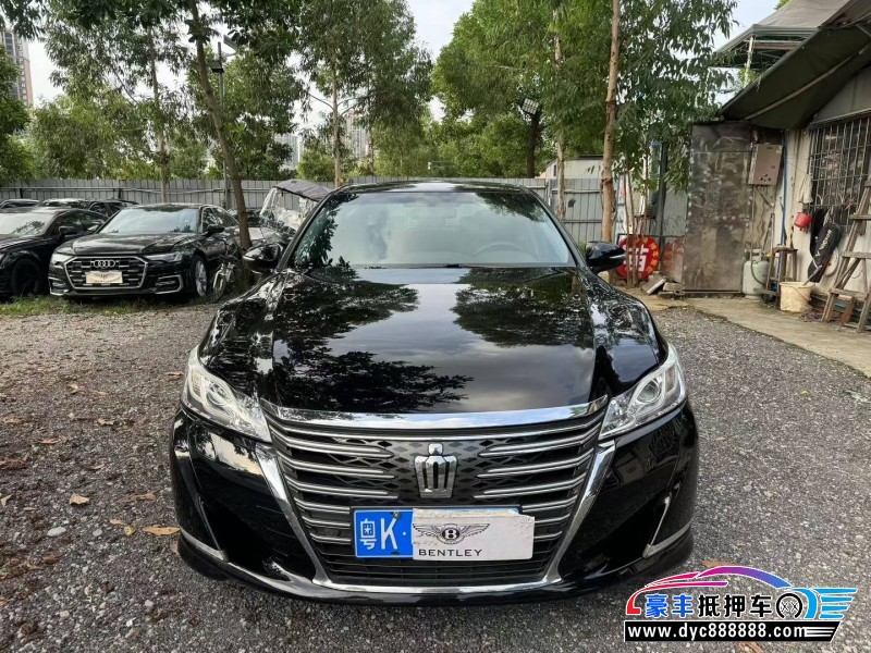 17年丰田皇冠轿车抵押车出售