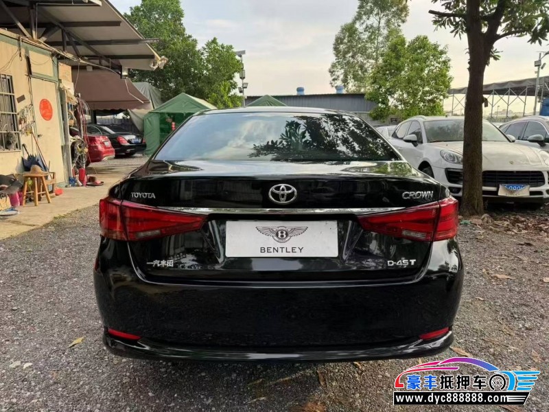 17年丰田皇冠轿车抵押车出售