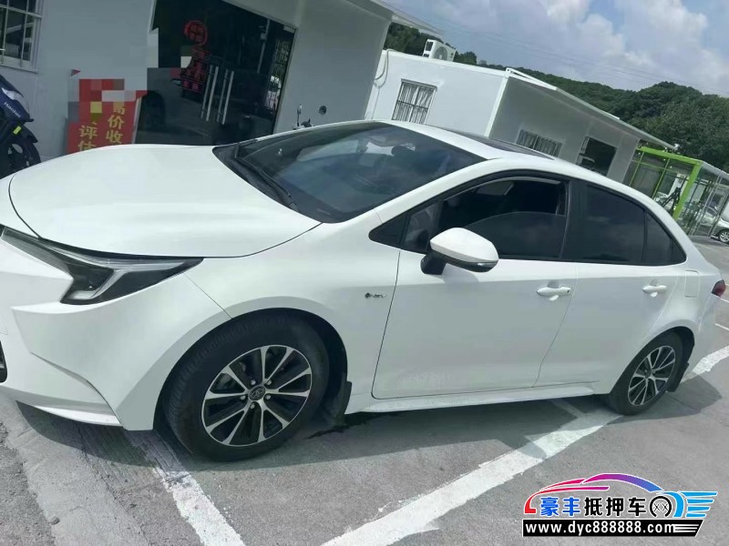 24年丰田雷凌轿车抵押车出售