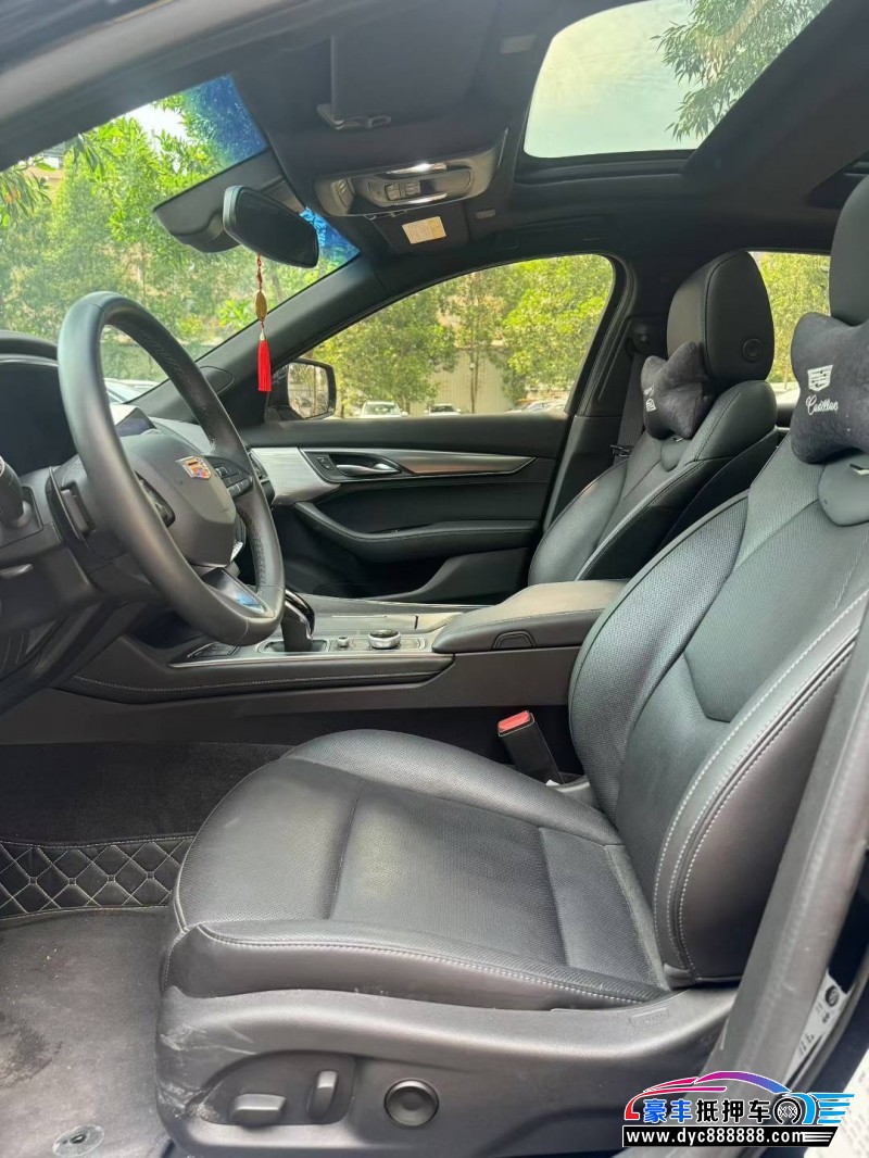 24年凯迪拉克CT5轿车抵押车出售