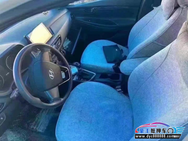 21年现代悦动轿车抵押车出售