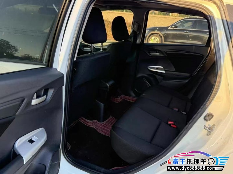 19年本田飞度轿车抵押车出售