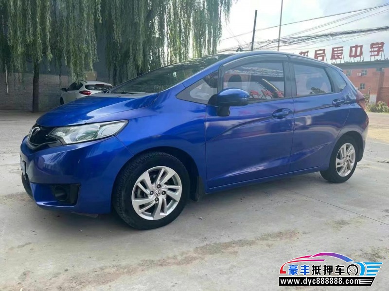 17年本田飞度轿车抵押车出售