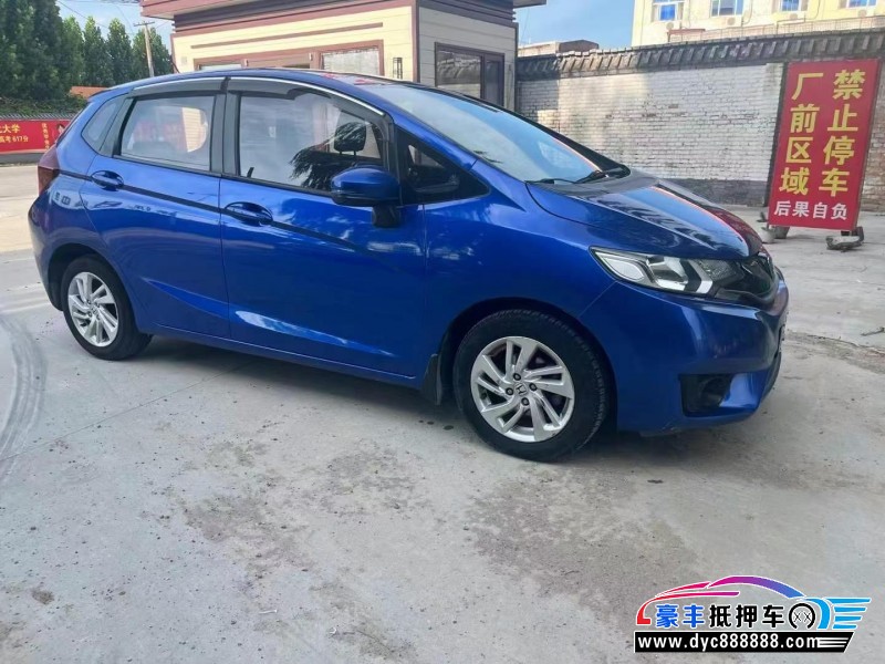 17年本田飞度轿车抵押车出售