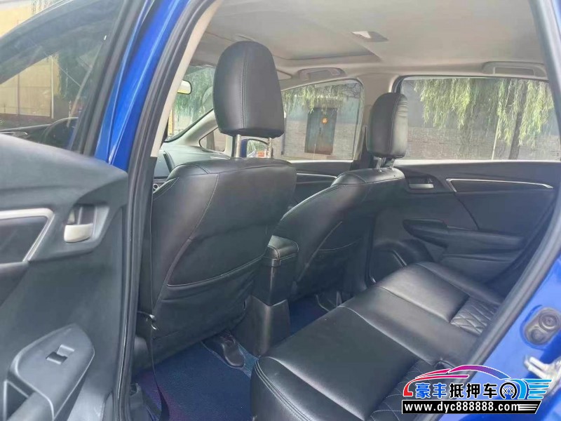 17年本田飞度轿车抵押车出售