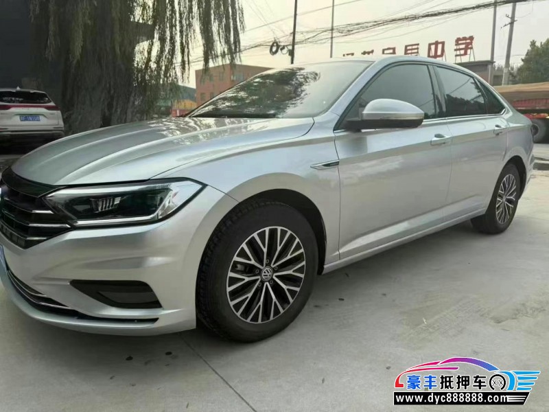 19年大众速腾轿车抵押车出售