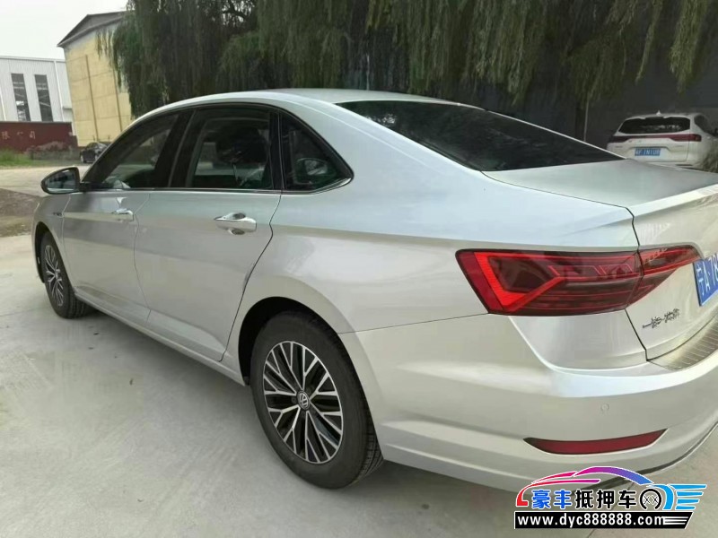 19年大众速腾轿车抵押车出售