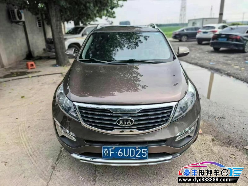 13年起亚智跑轿车抵押车出售