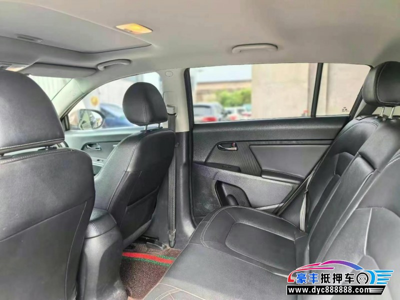 13年起亚智跑轿车抵押车出售