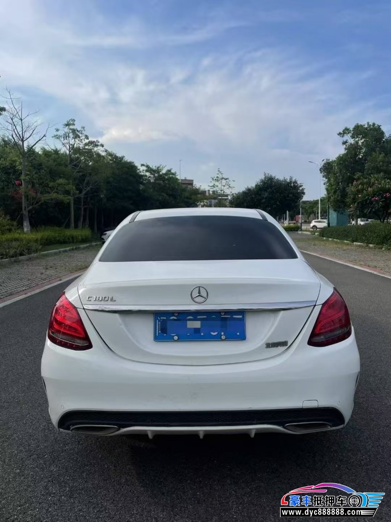 17年奔驰C轿车抵押车出售