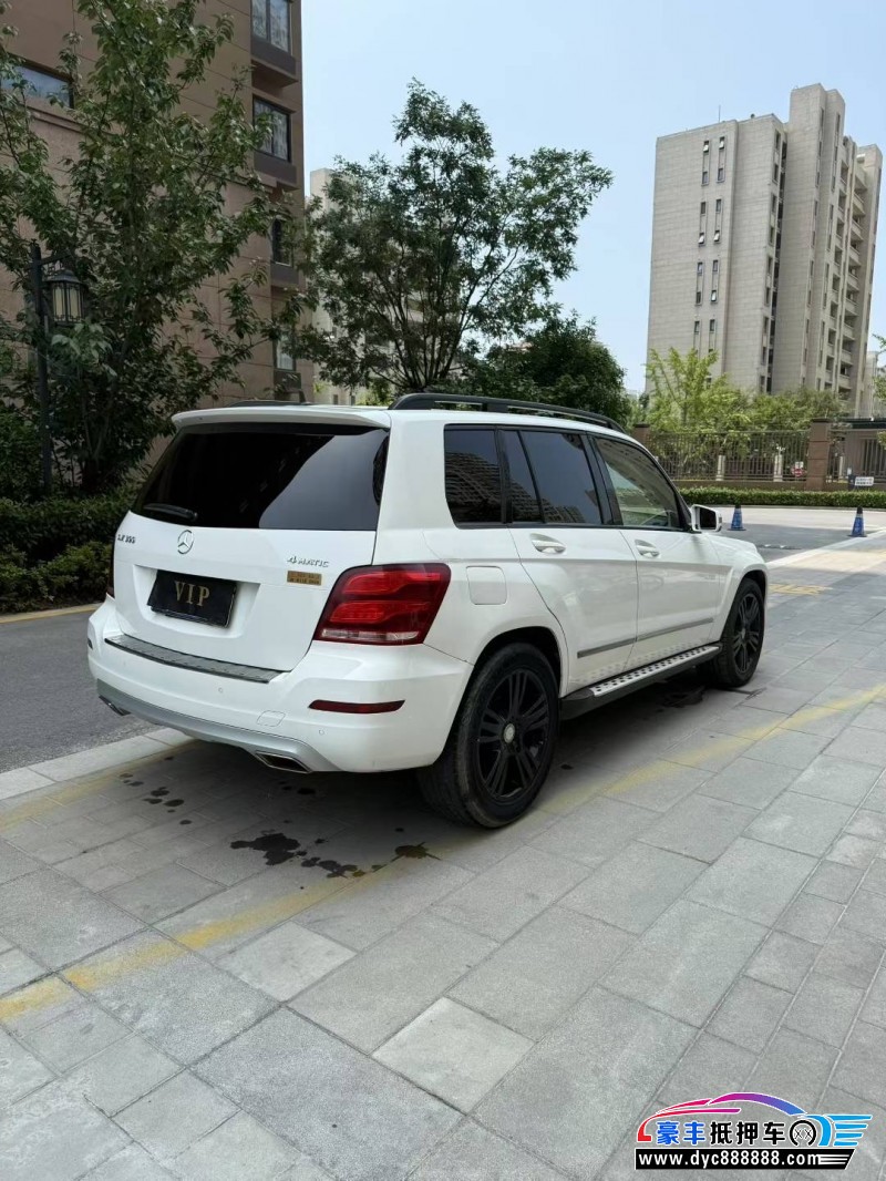 13年奔驰GLK轿车抵押车出售