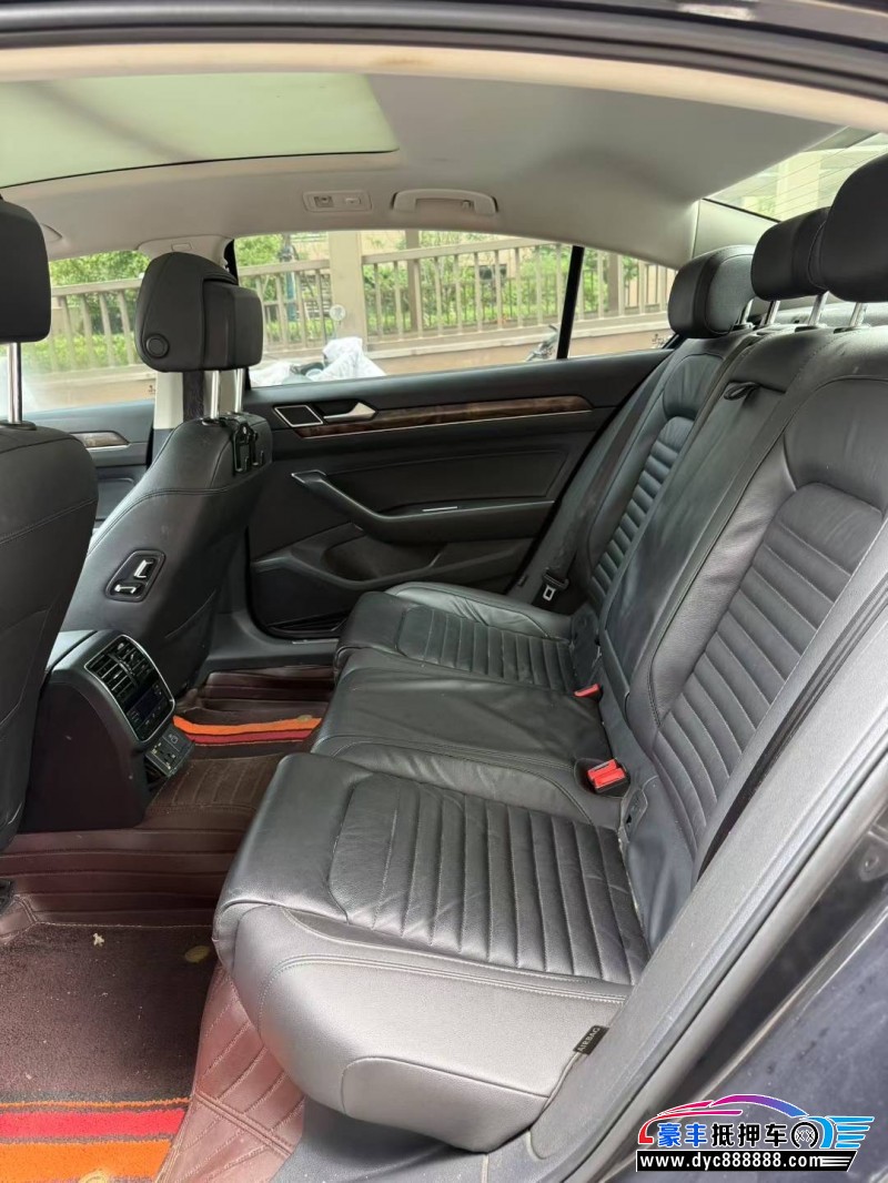 20年大众迈腾轿车抵押车出售