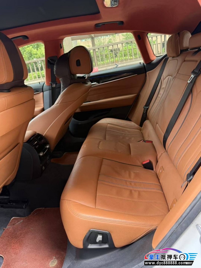 19年宝马5系轿车抵押车出售