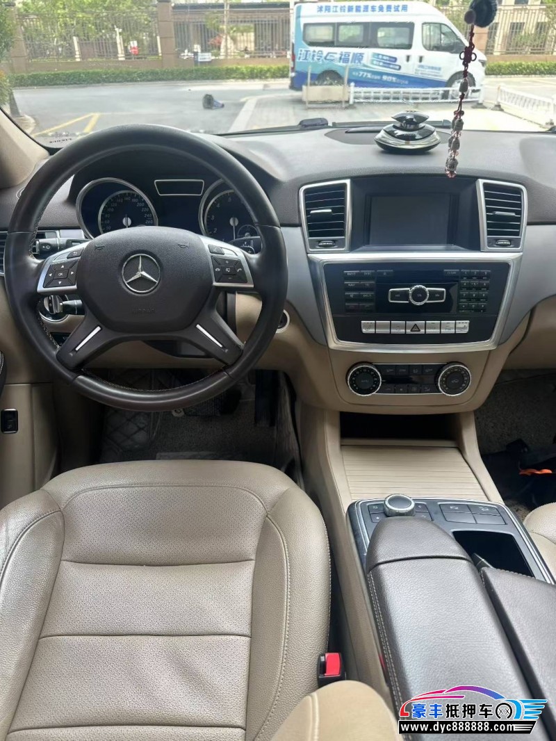 15年奔驰ML轿车抵押车出售