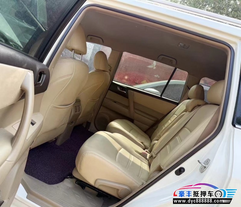 13年丰田汉兰达轿车抵押车出售