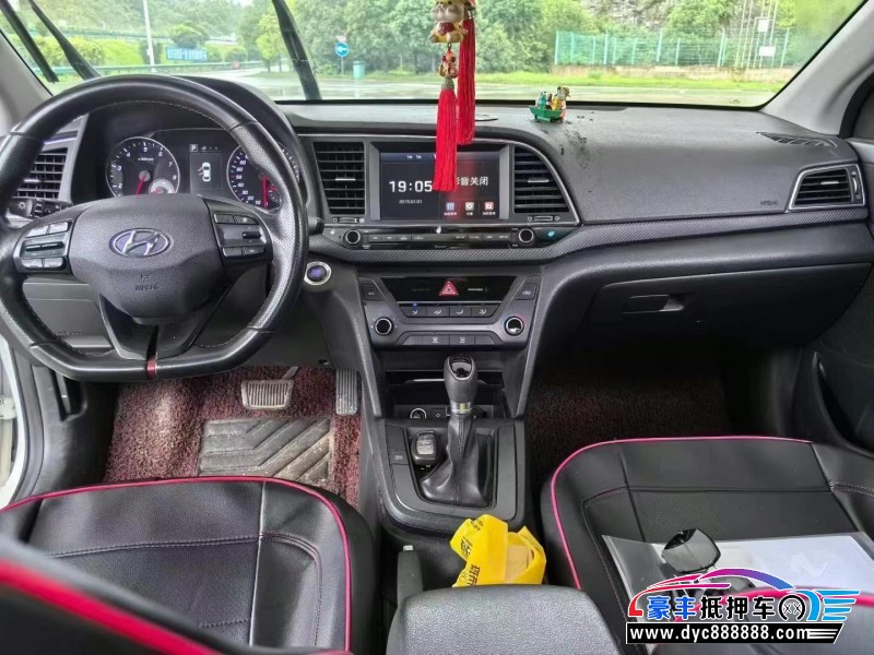 18年现代领动轿车抵押车出售