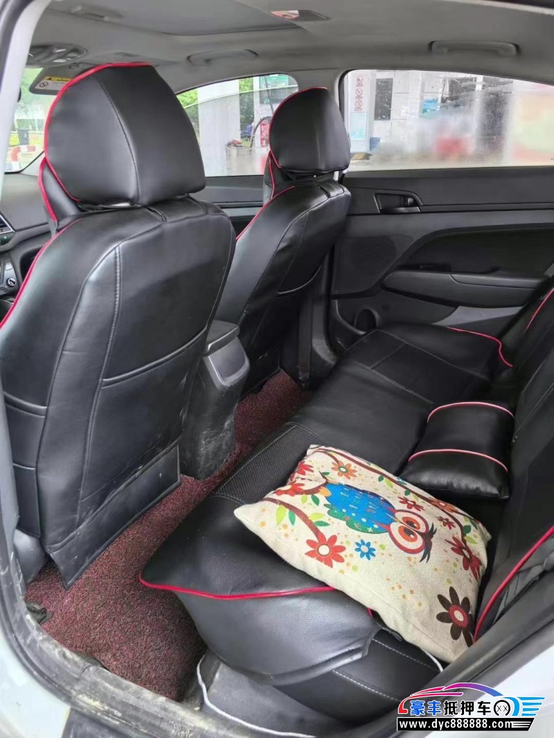 18年现代领动轿车抵押车出售